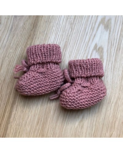 chaussons-bébé-roses-tricoté-main-mérinos-Arles