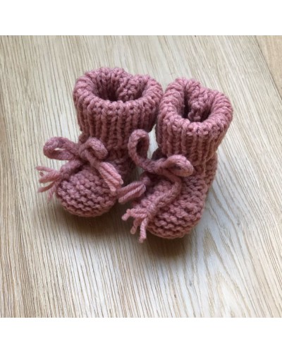 chaussons-bébé-roses-tricoté-main-mérinos